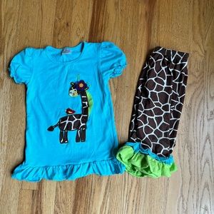 Girls Size 5 Giraffe Outfit with Capris